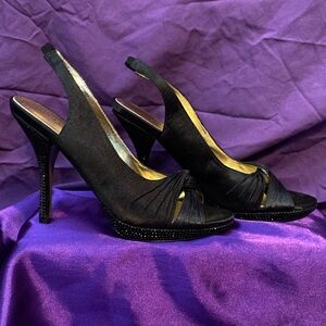 NEW Martinez Valero Black Stiletto Heels. Size 6.5.